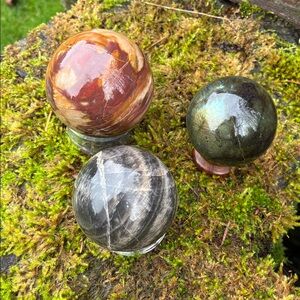 Bundle of 3 Crystal Spheres with Stands